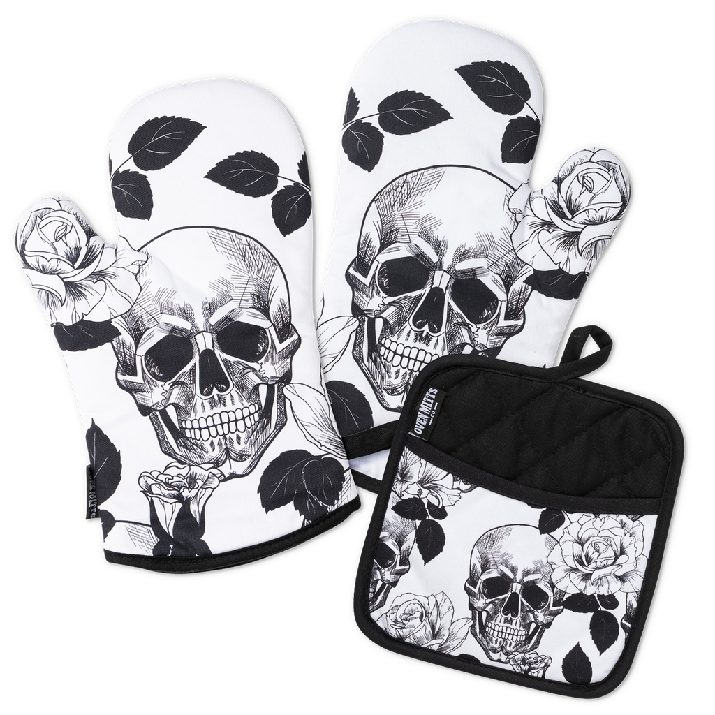 https://www.zappsclothing.com/cdn/shop/products/Gothic-Skull-Oven-Mitts-And-Potholder-Set-1500_1024x1024.png?v=1632835828
